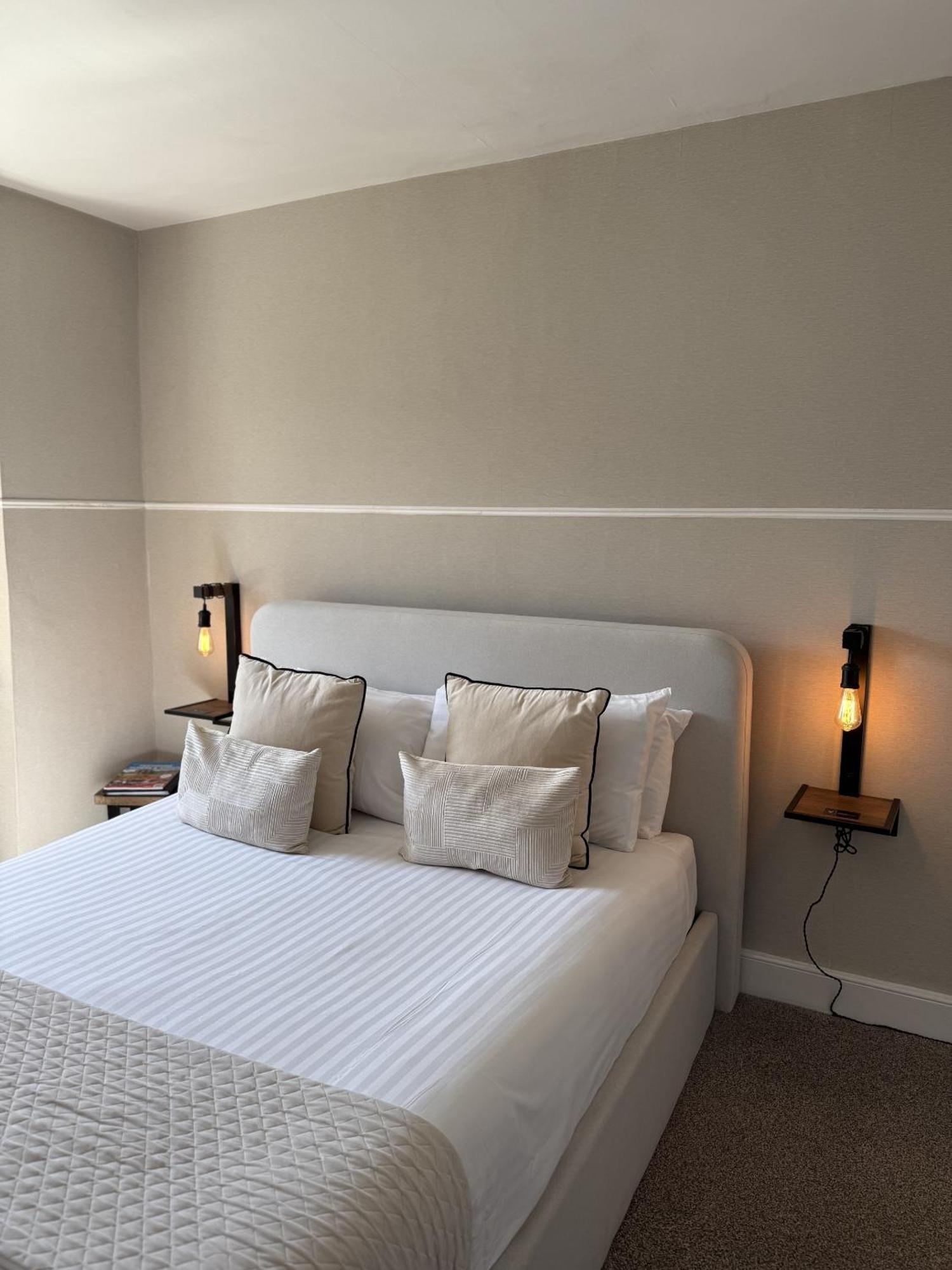 The Glendevon Hotel Auchterarder Room photo